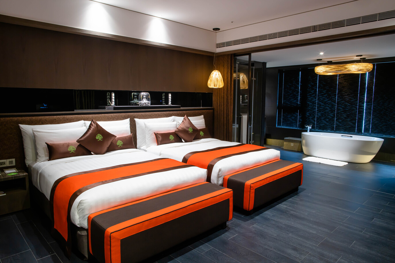 ALL_room_25J28_4KKRQuFIHj